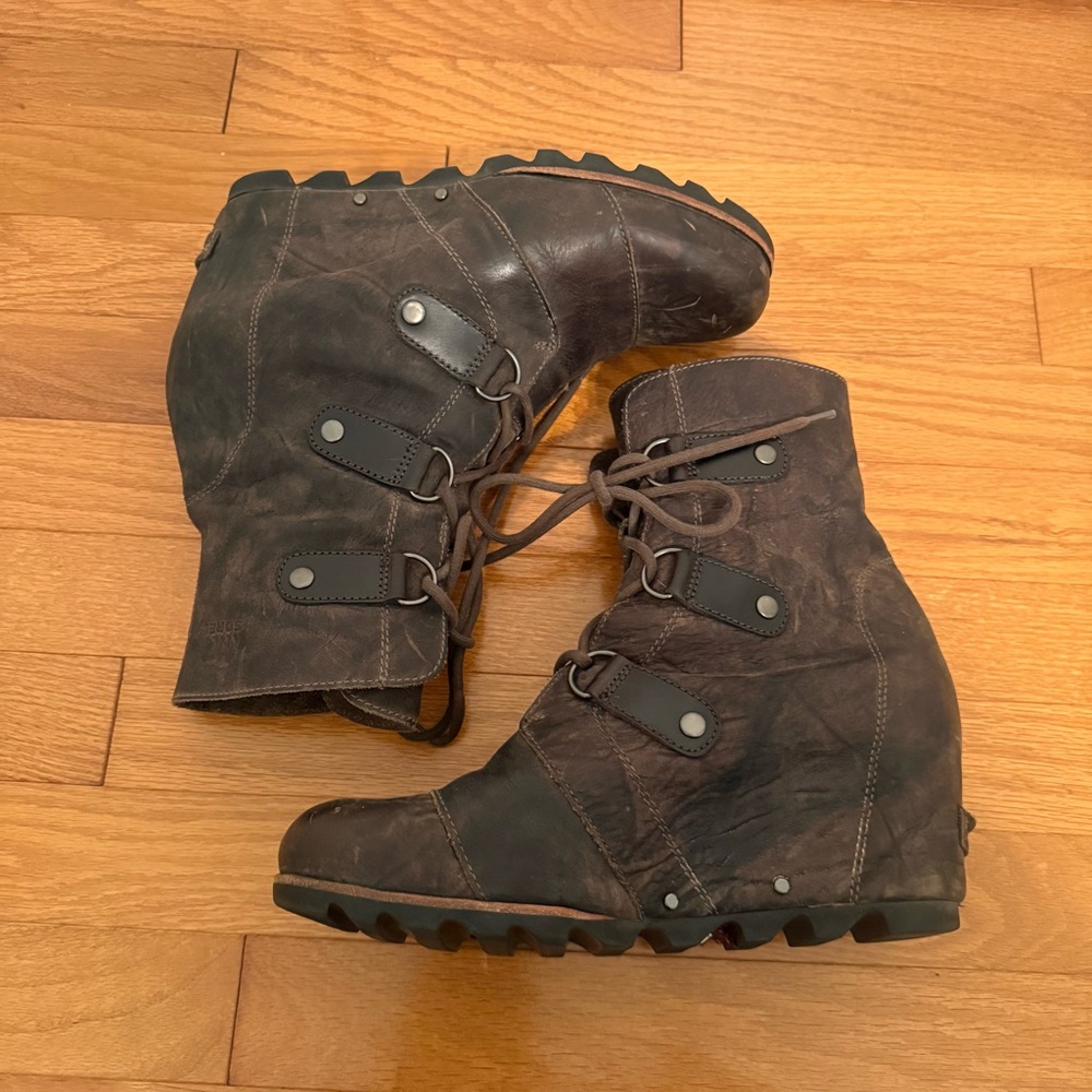 Sorel Joan of Arctic Wedge Leather Boots - Picture 5 of 8